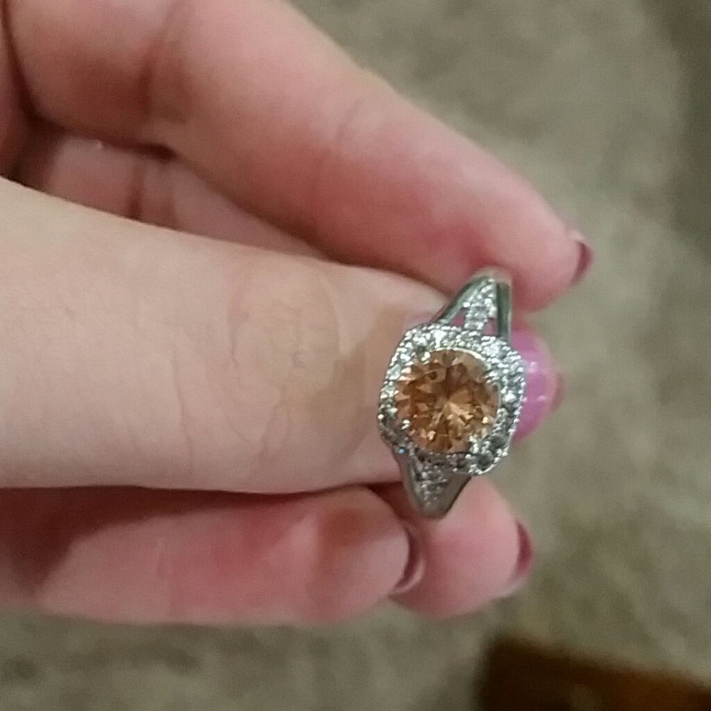 Orange and Clear zirconium ring - Picture 4 of 4